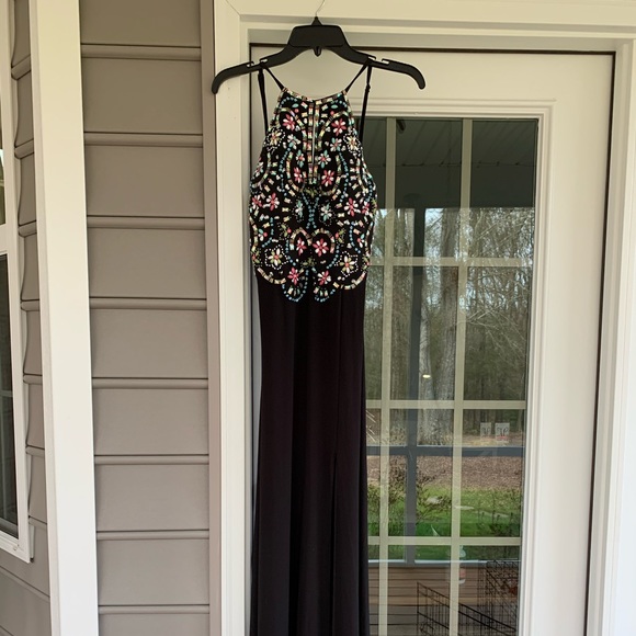 Blonde Nights Formal Gown Size 7 - Picture 4 of 6